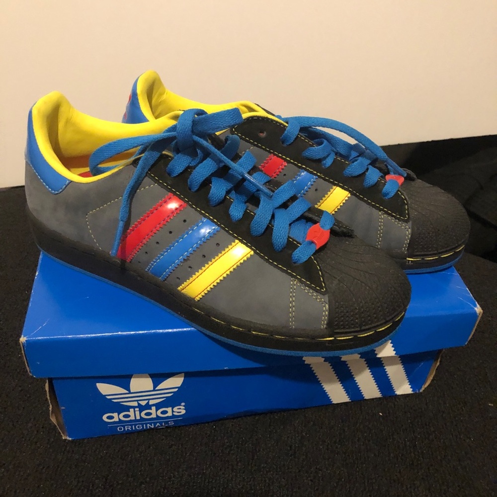 Adidas Sneakers